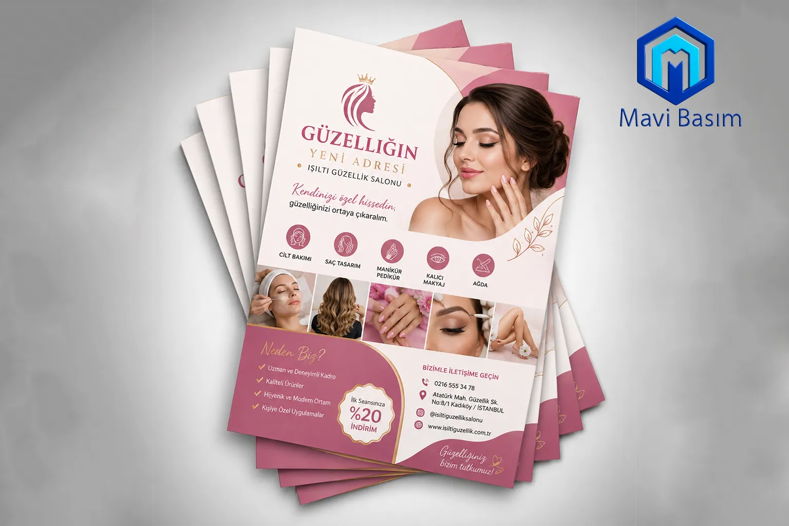 Güzellik salonu hizmetlerini tanıtan pembe broşür örneği