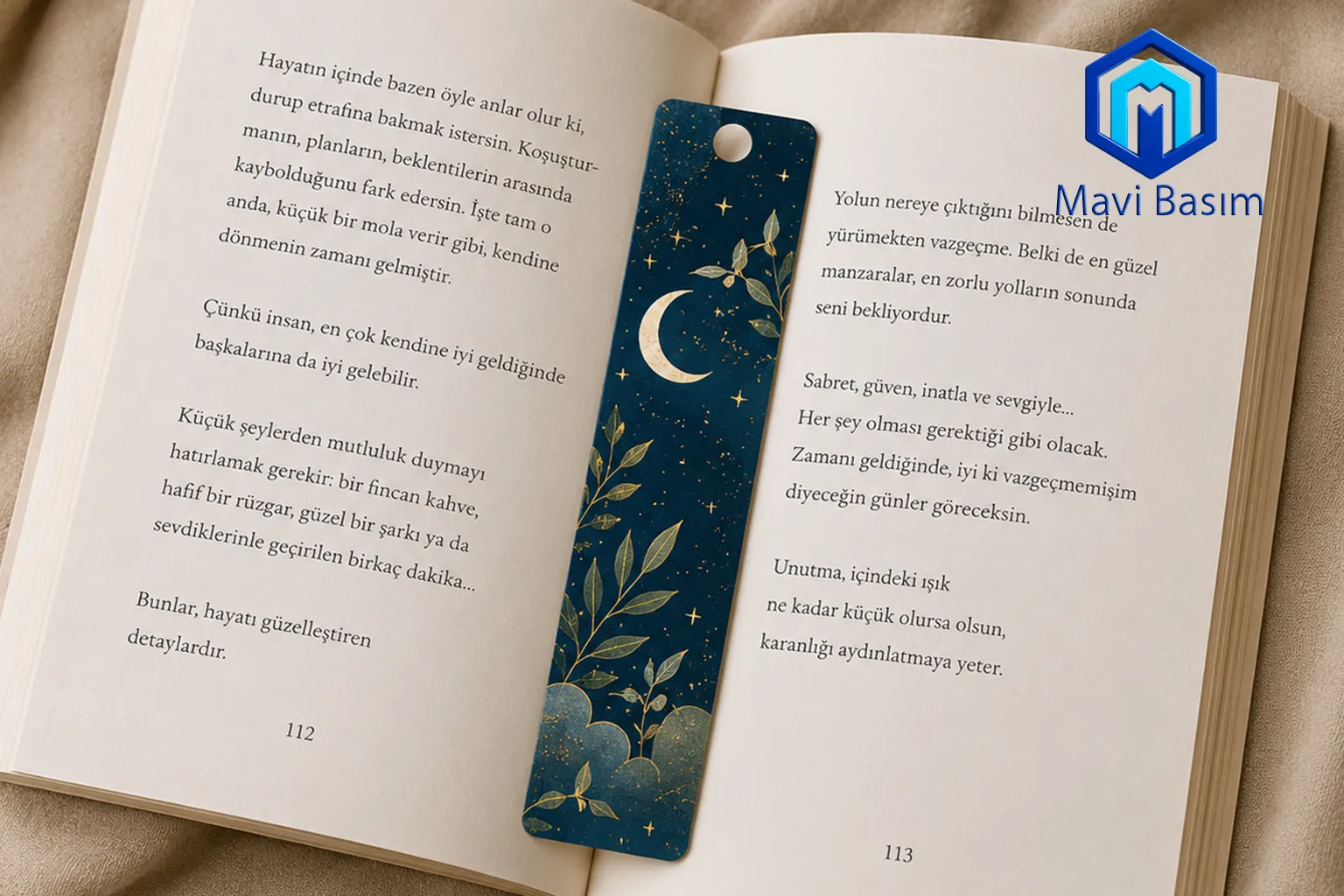Püsküllü ve özel tasarımlı kitap ayracı örneği